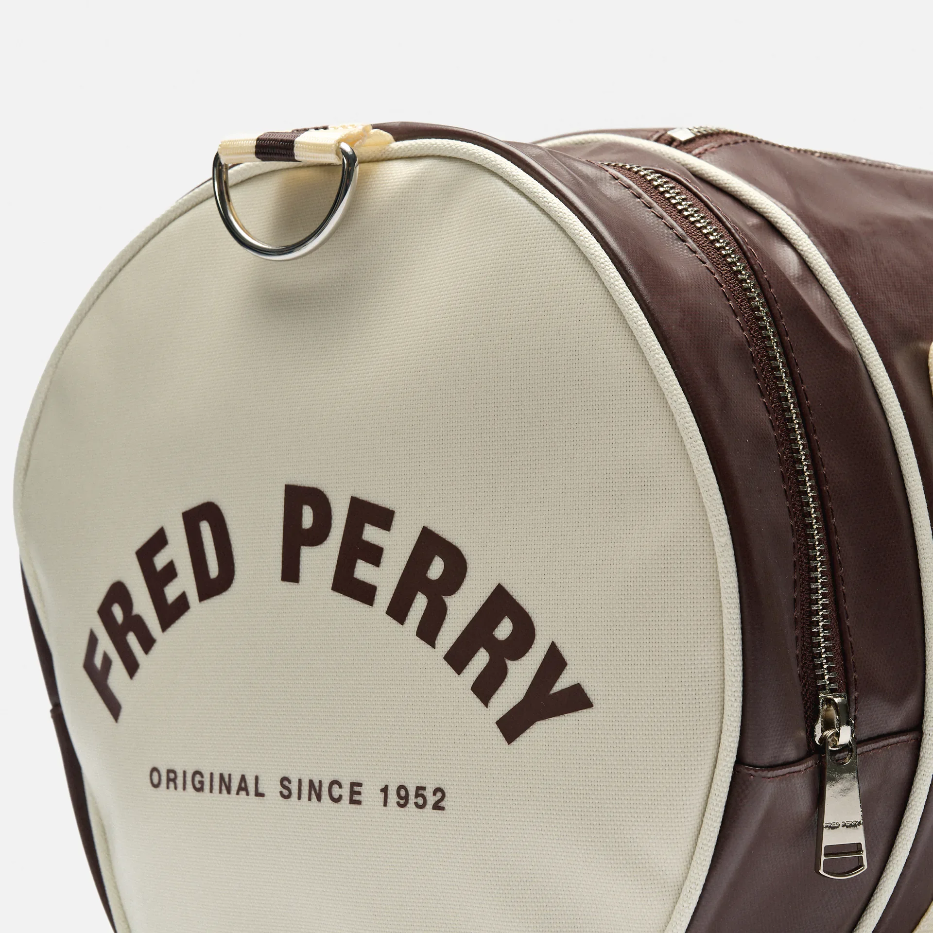 Fred Perry Classic Barrel Bag Carrington Road Brick / Ecru