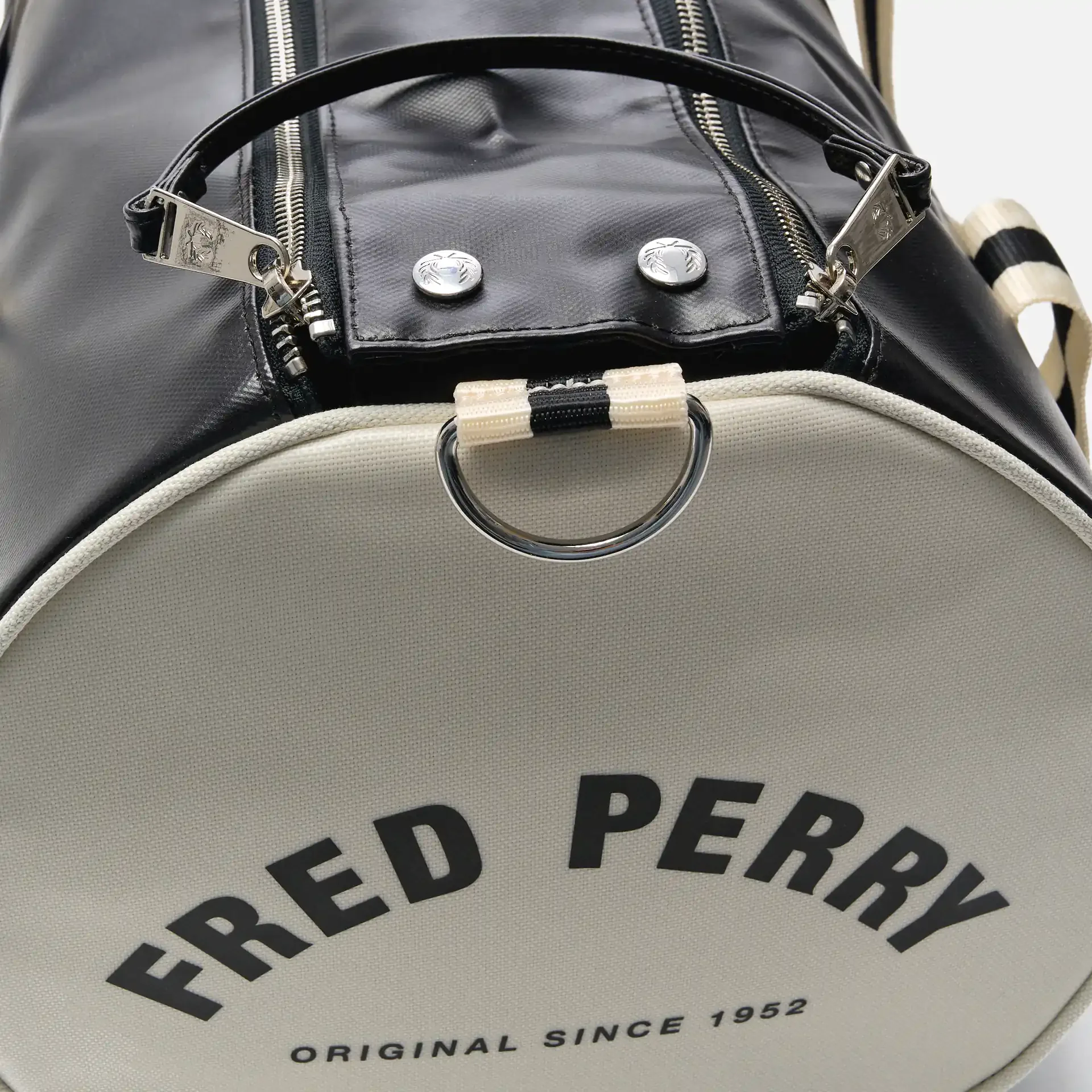 Fred Perry Classic Barrel Bag Black/Ecru