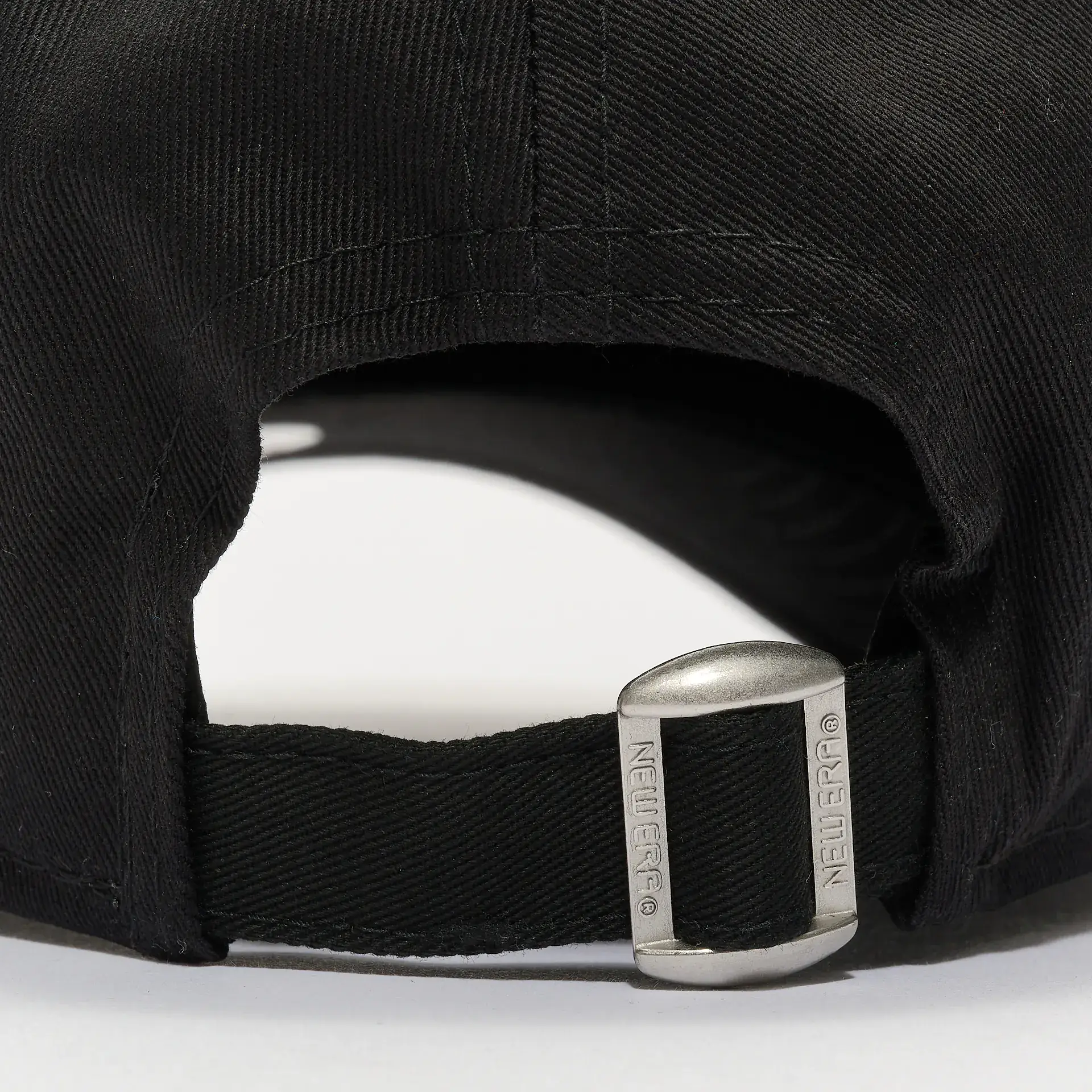 New Era 9Forty Liverpool Cap - Verstellbare Strapback Mütze In Schwarz Mit FC Logo