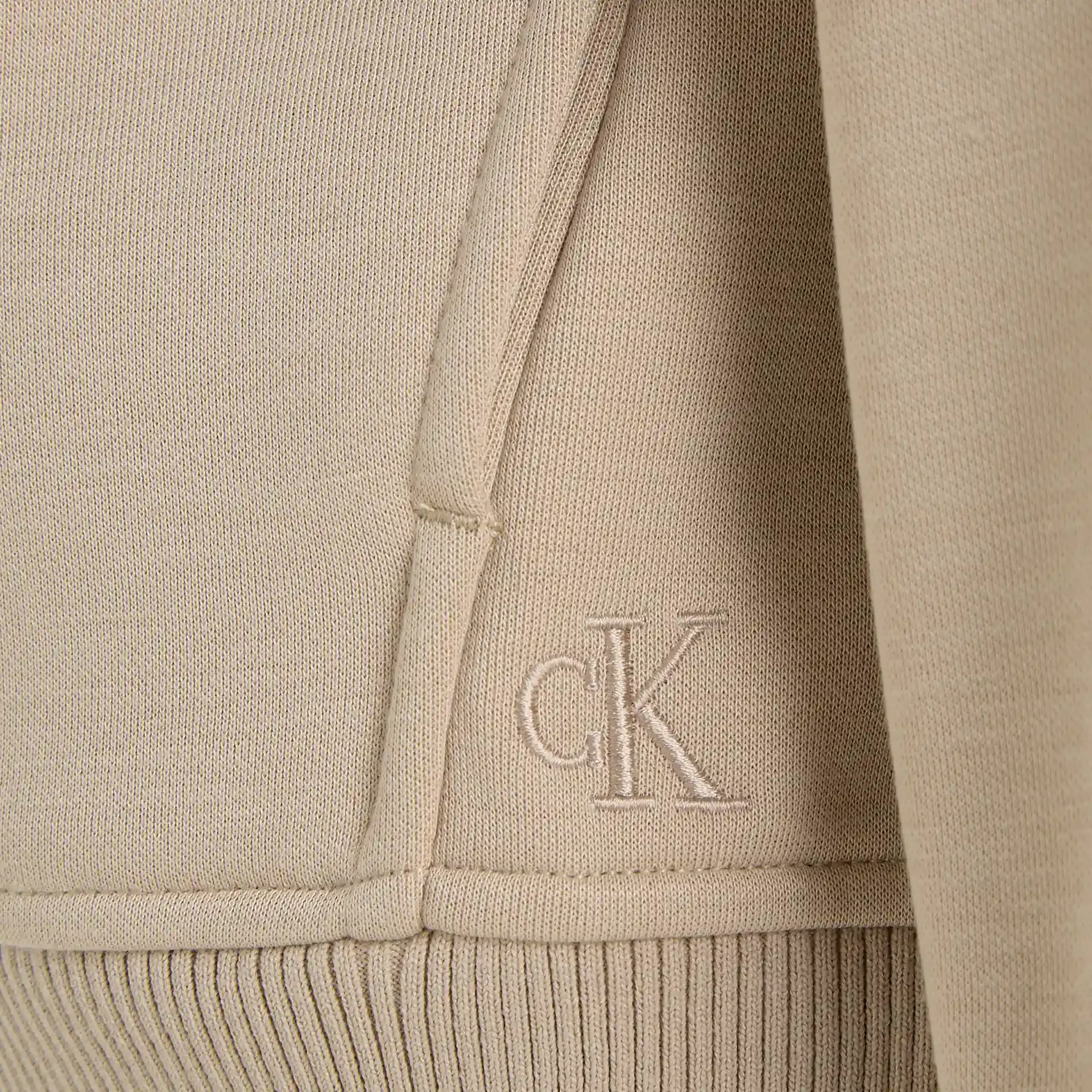 Calvin Klein Jeans Cut Off Logo Tape Zip Hwk Plaza Taupe