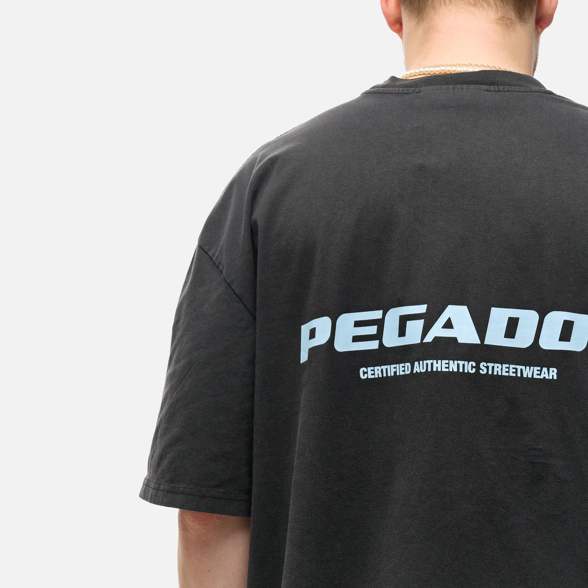 PEGADOR Colne Logo Oversized T-Shirt Vintage Black Baby Blue