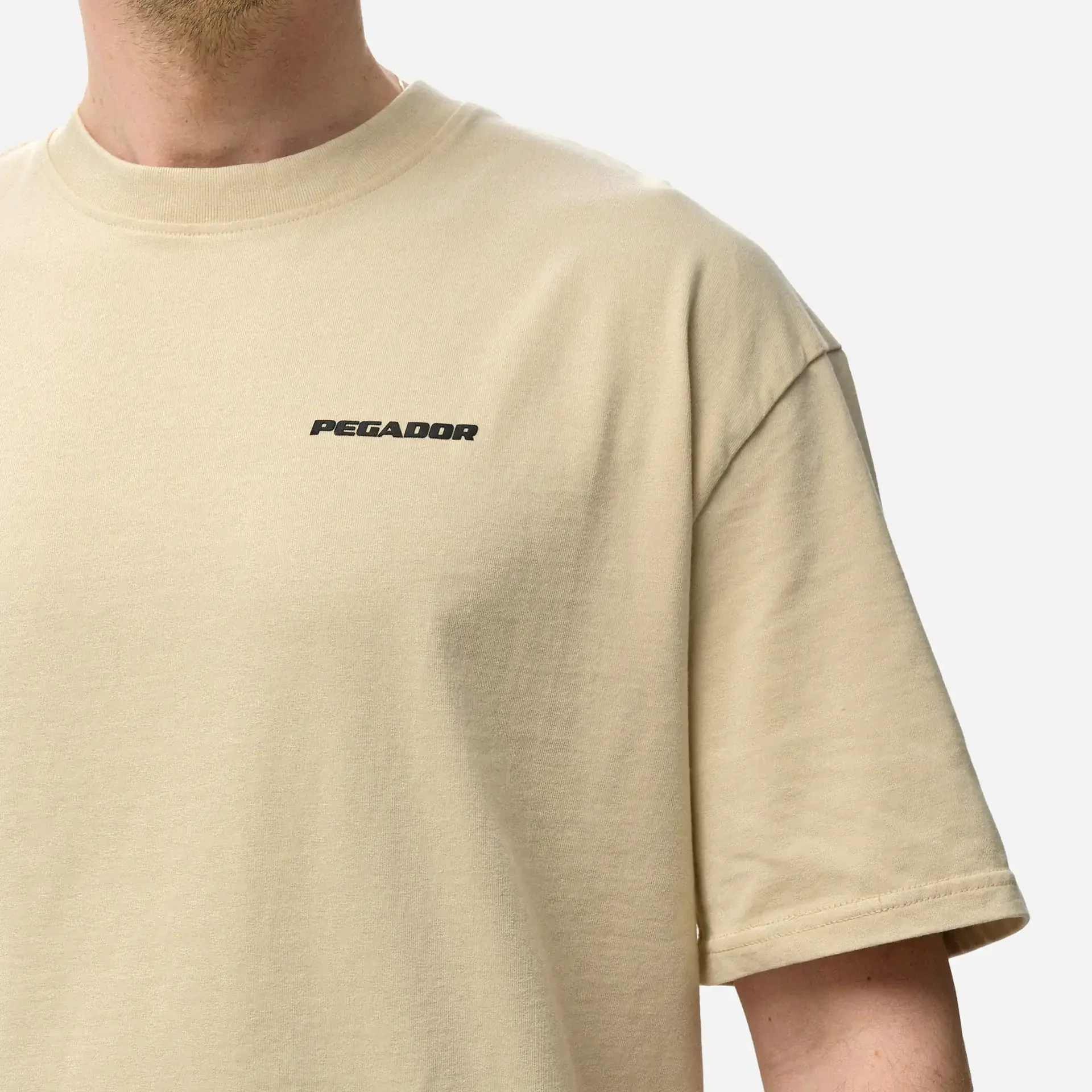 PEGADOR Logo Oversized T-Shirt Washed Desert Sand/Black/Gum